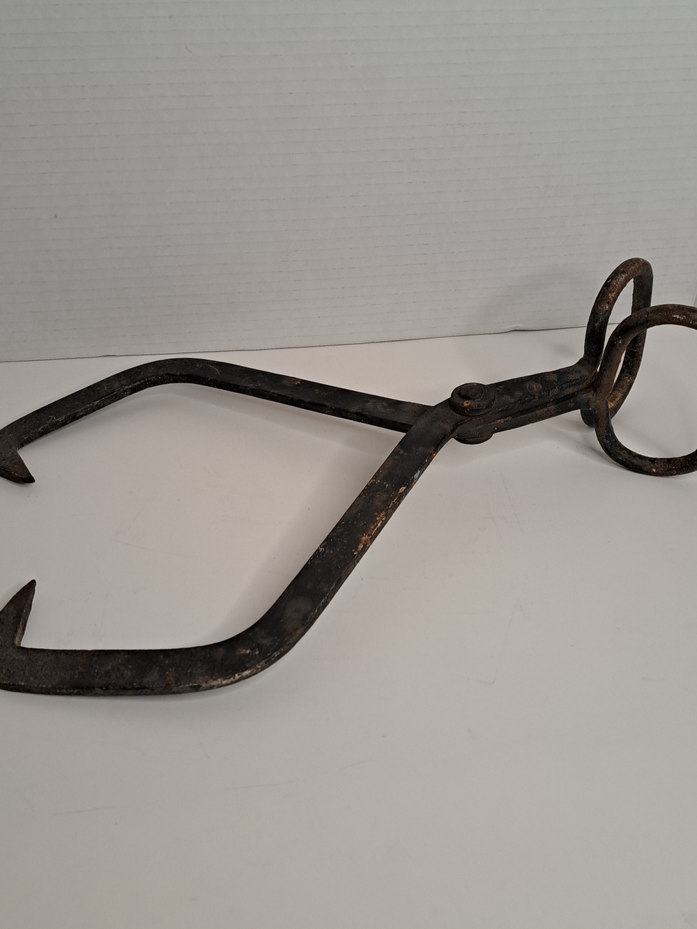 Vintage Ice Tongs Cast Iron Ice Block Carriers Lge. Black Rustic 15”L No Marking